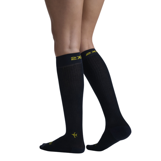 2XU-Flight-Compression-Sock-Black-Yellow-back-life