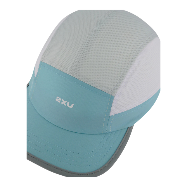 2XU-Light-Speed-Small-Cap-blue-moonstone-close