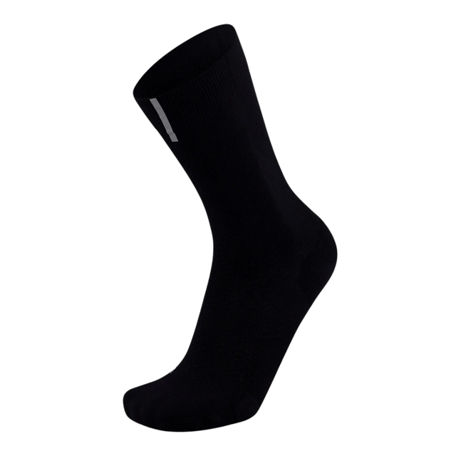 2XU-Vectr-Reflective-Crew-Socks-black-Silver-Reflective