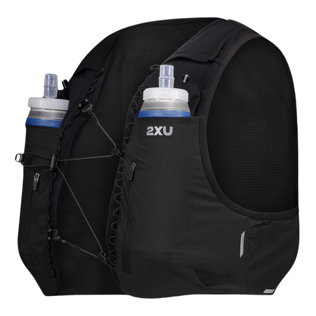 2xu-run-hydratino-vest-black-silver-reflective-angle_