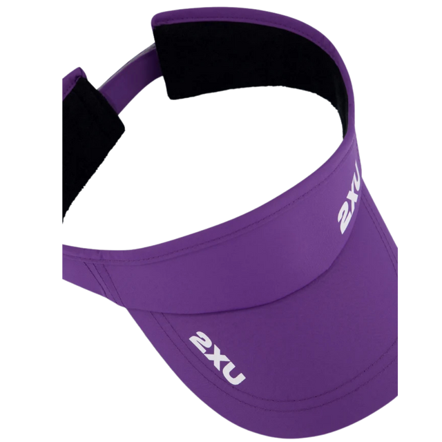 2xu-run-visor-pureple-white-close