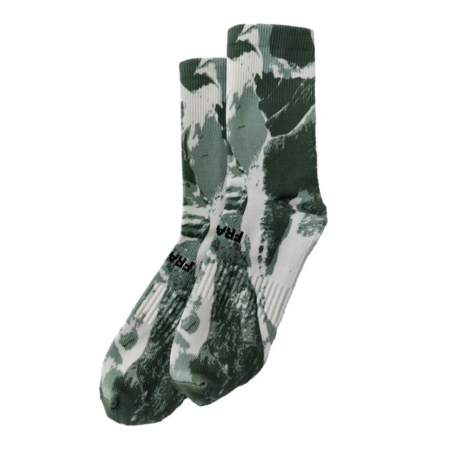 Fractel-Performance-Socks-leap-side