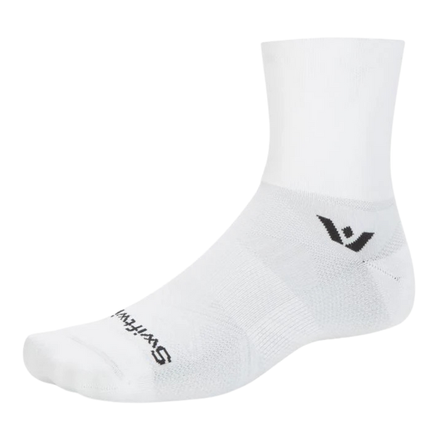 Swiftwick-Aspire-secen-1_4-crew-Sock-white