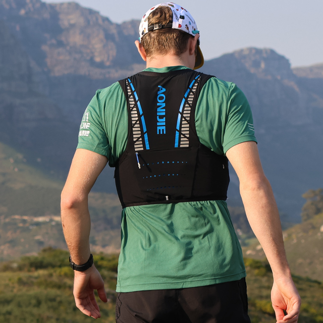 AONIJIE - Moderate Gale 5L - Black (Lifestyle)