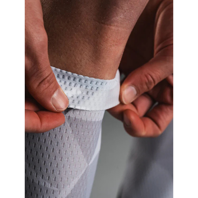fusion-tempo-calf-sleeve-carbon-close